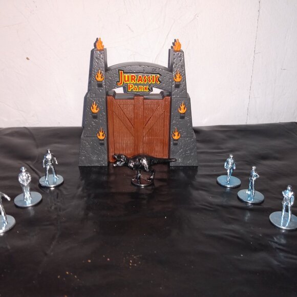 Replacement Jurassic Park Monopoly token pieces 7, Jurassic Park gate - Picture 9 of 12